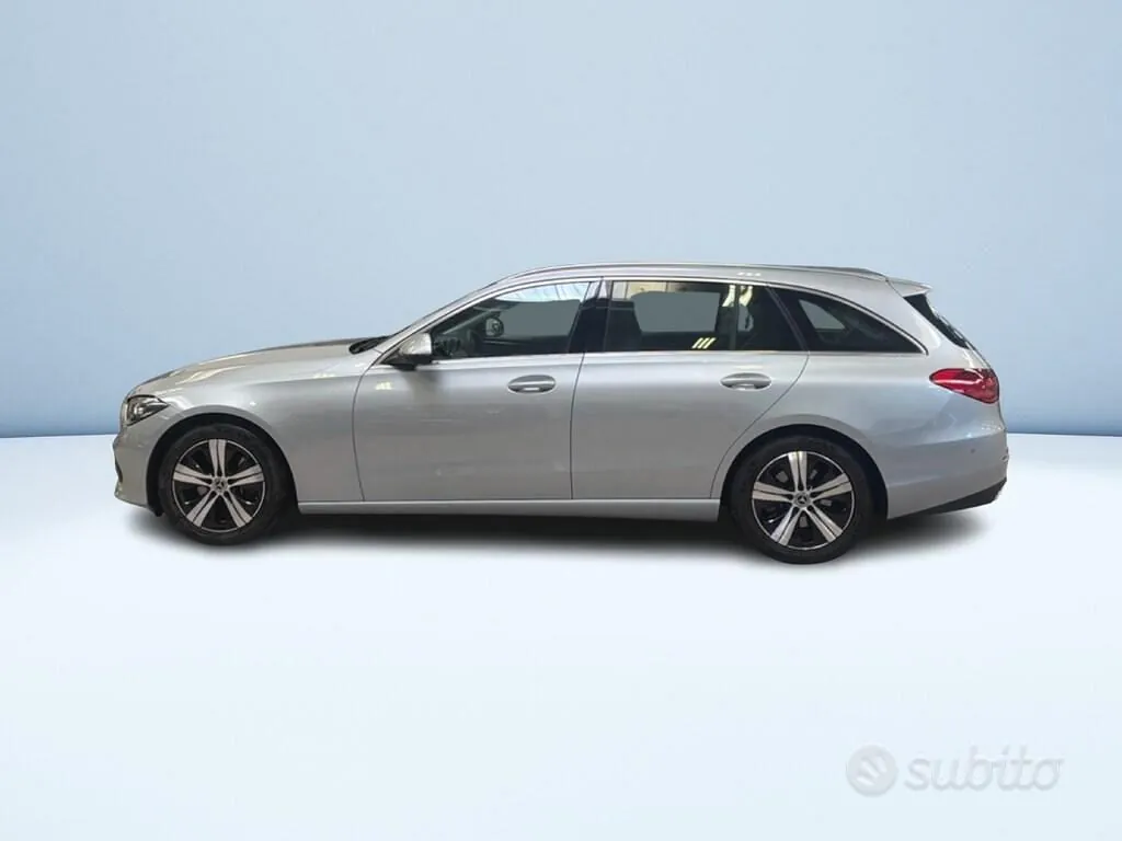 Mercedes-Benz C 2025 photo 4
