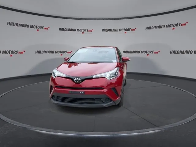 Toyota C-Hr 2018 photo 3