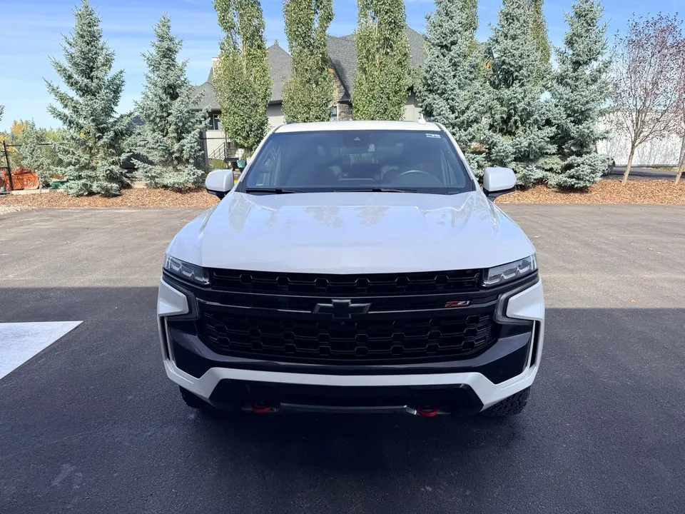 Chevrolet Tahoe 2023 photo 2