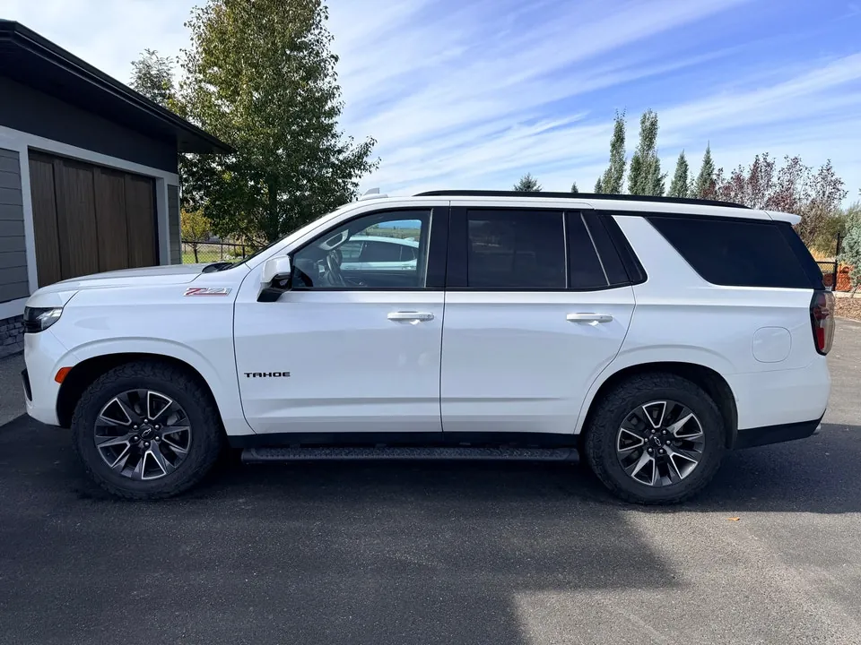 Chevrolet Tahoe 2023 photo 3