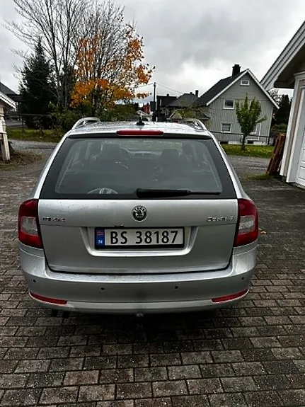 Skoda Octavia 2012 photo 5