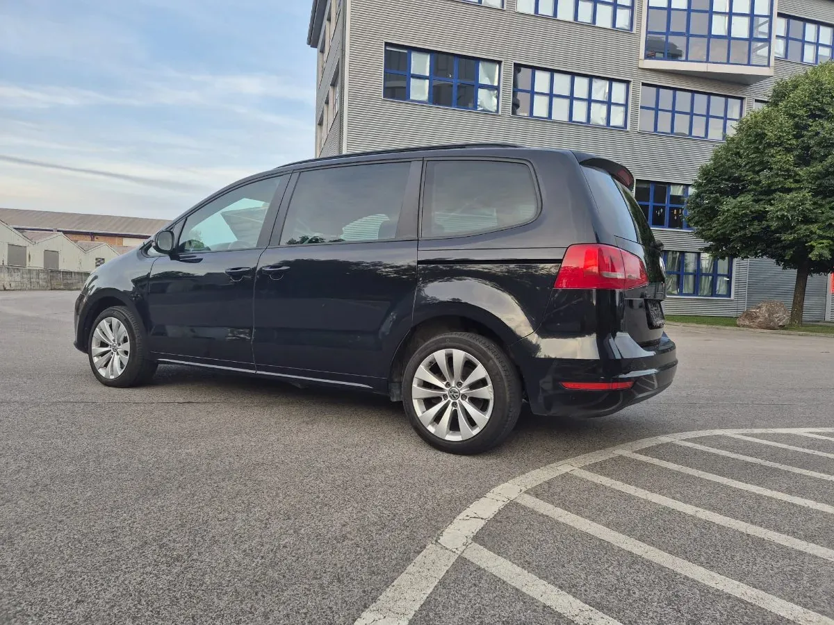 Volkswagen Sharan 2011 photo 3