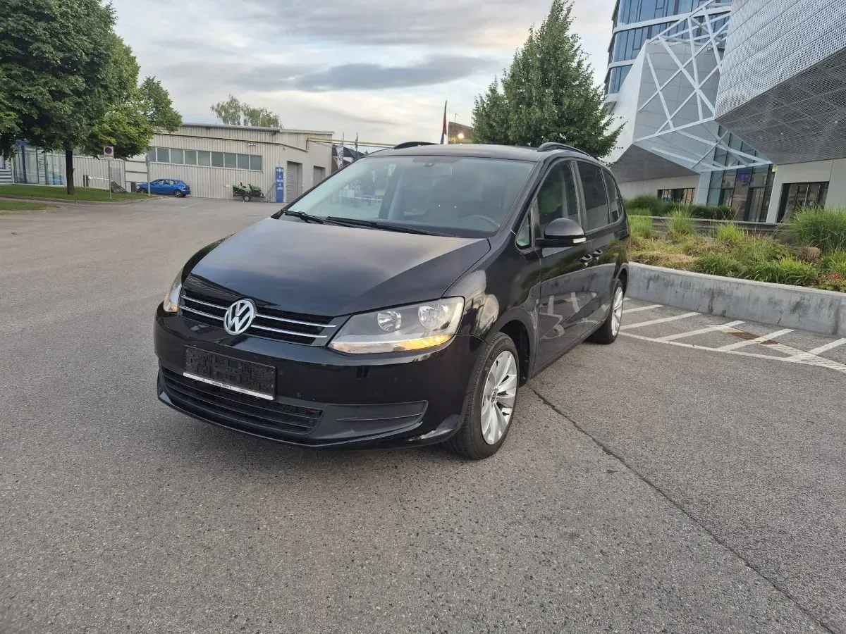Volkswagen Sharan 2011 photo 2