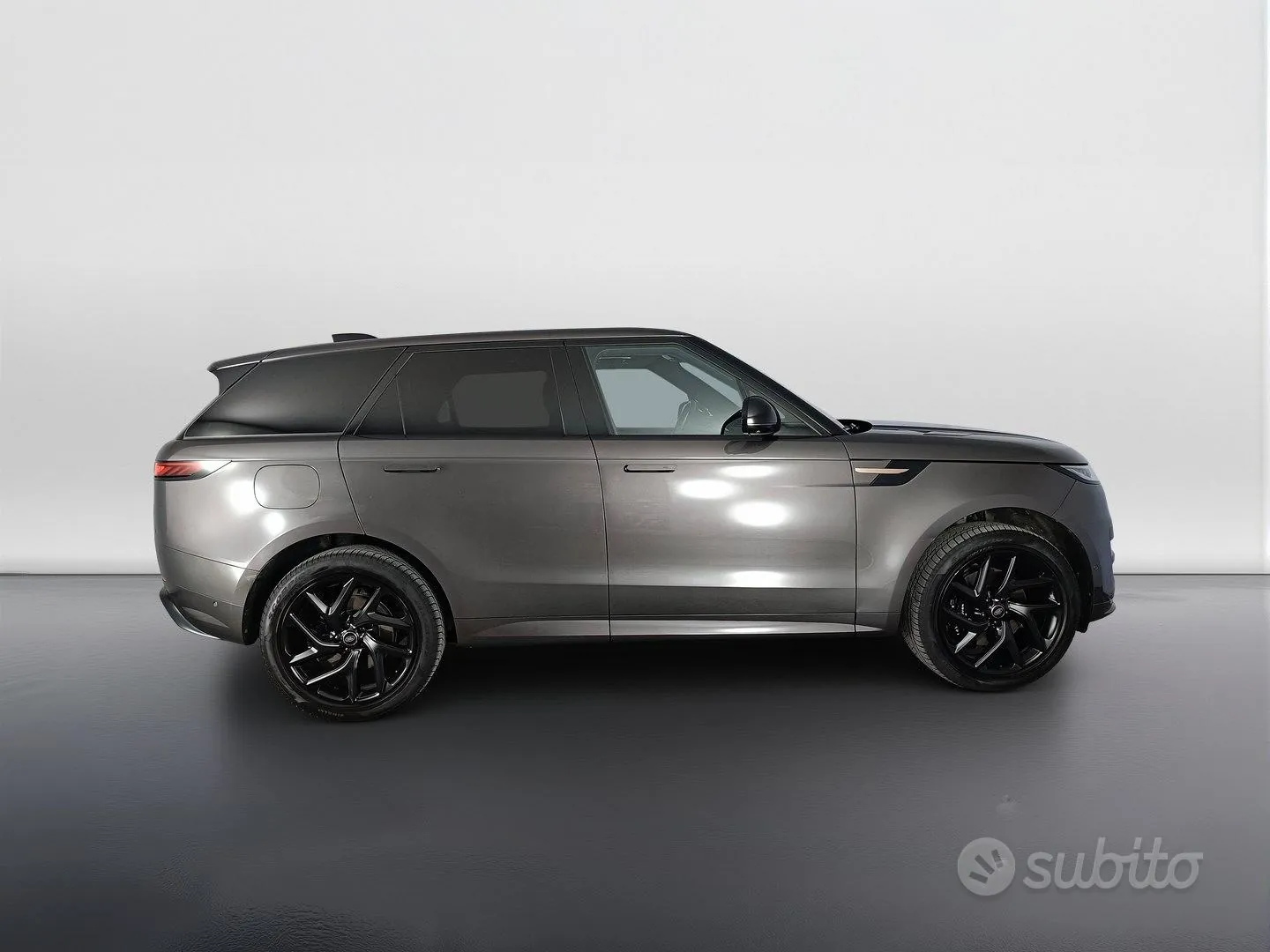 Land Rover Range Rover Sport 2023 photo 3