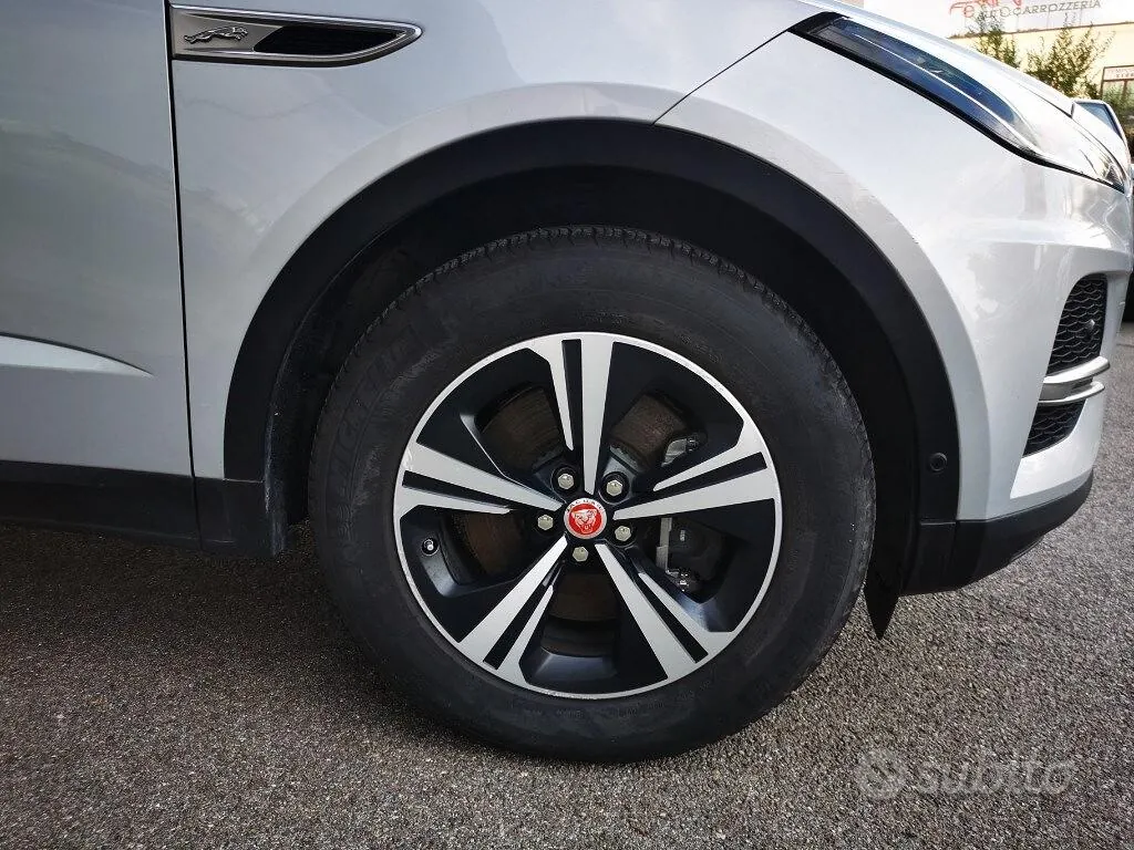 Jaguar E-Pace 2021 photo 3