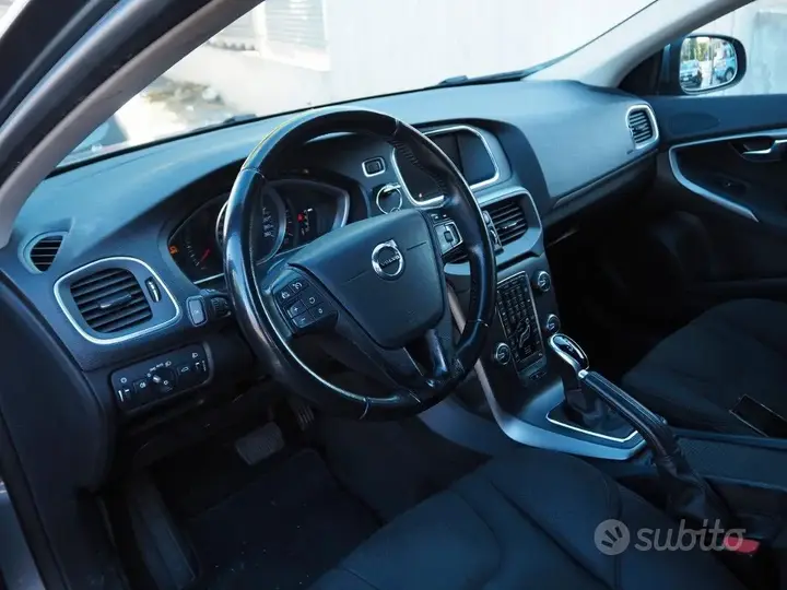 Volvo V40 2018 photo 4