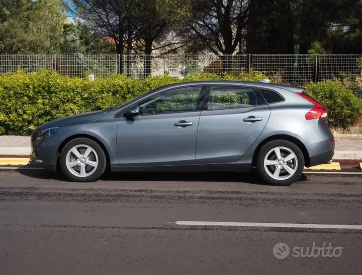 Volvo V40 2018 photo 3