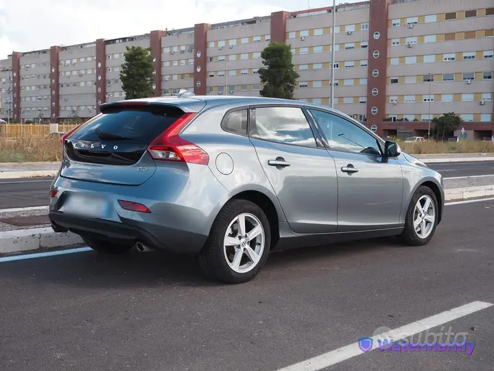 Volvo V40 2018 photo 2
