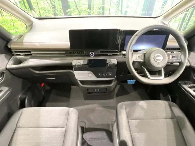 Nissan Serena 2026 photo 2