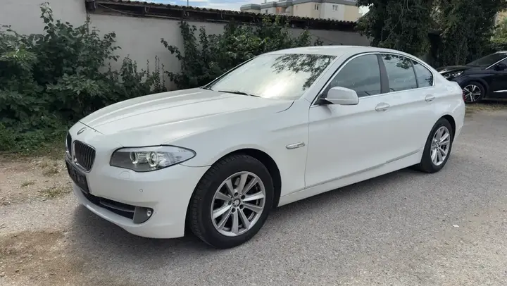 BMW 520D 2013 photo 2