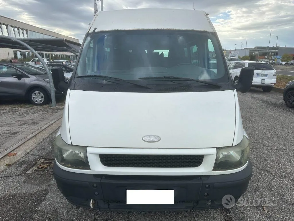 Ford Transit Tourneo 2004 photo 2