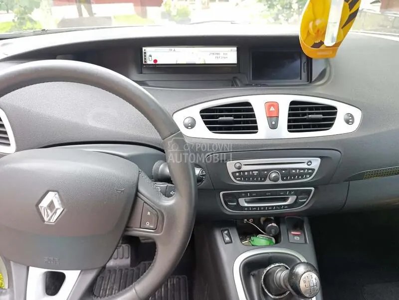 Renault Grand Scenic 2010 photo 5