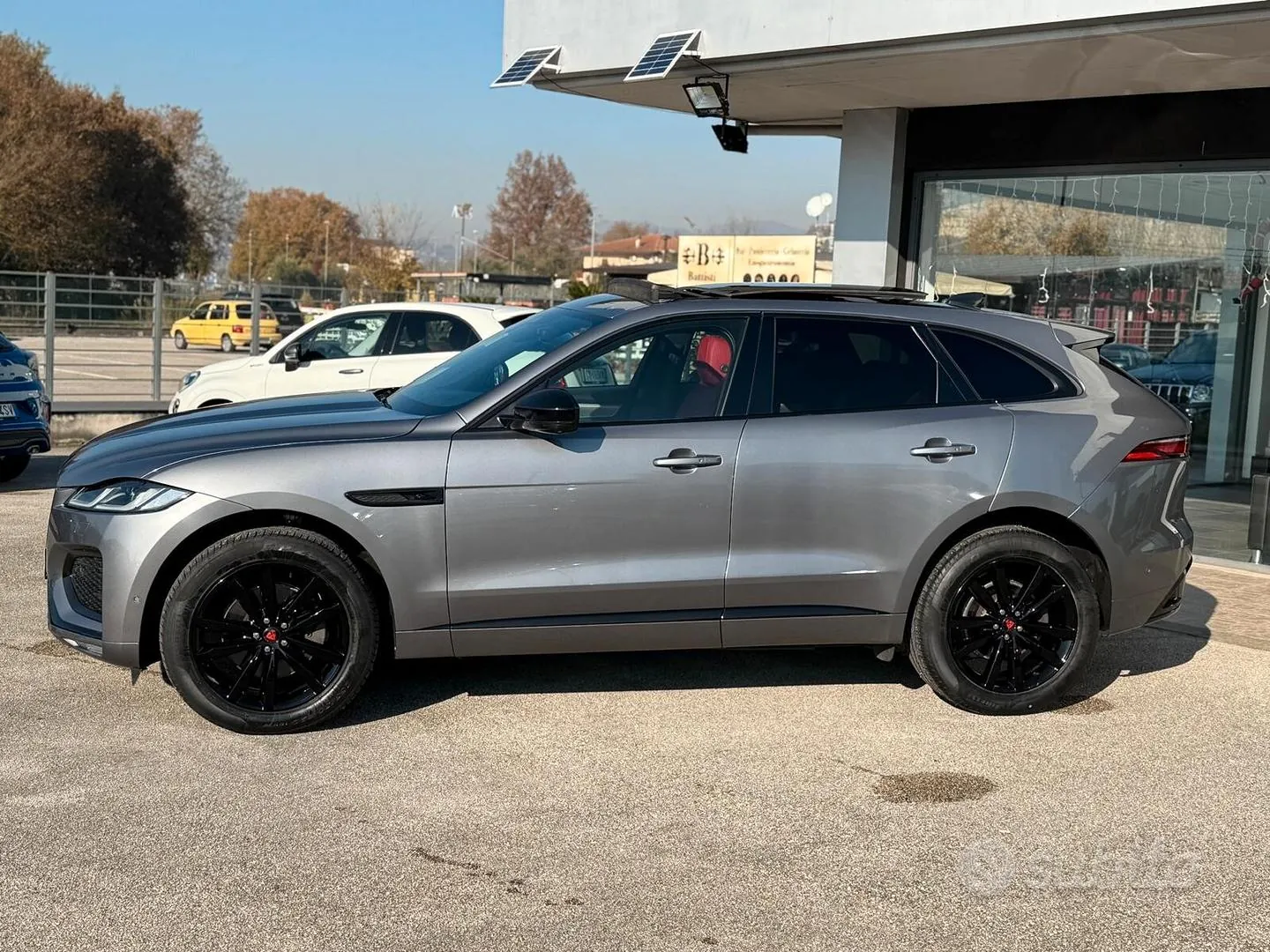 Jaguar F-Pace 2022 photo 2
