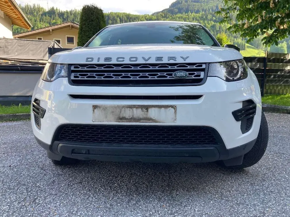 Land Rover Discovery Sport 2018 photo 3
