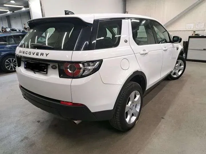 Land Rover Discovery Sport 2018 photo 2