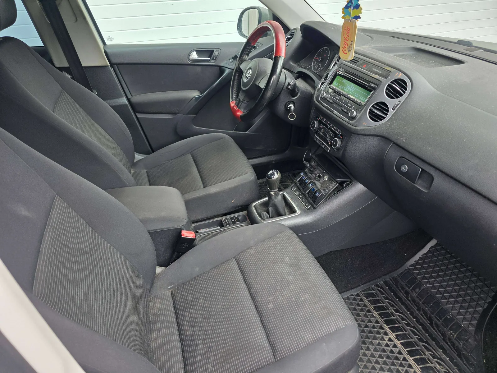 Volkswagen Tiguan 2011 photo 5