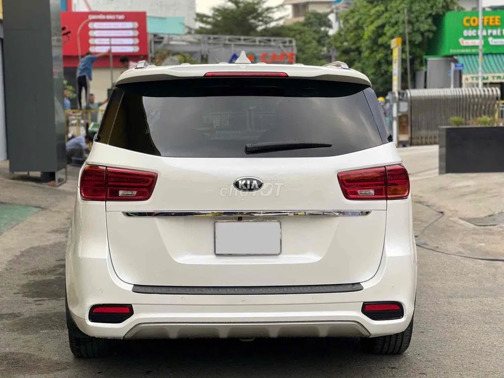 Kia Sedona 2021 photo 4