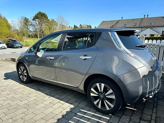 Nissan Leaf 2013 photo 4