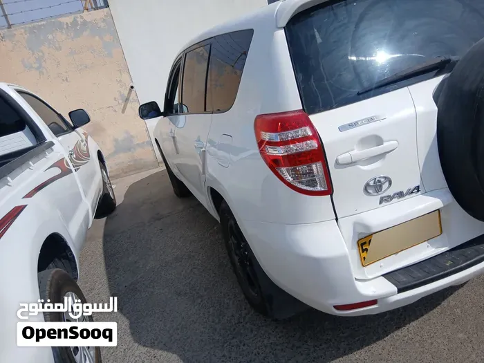 Toyota Rav 4 2011 photo 2
