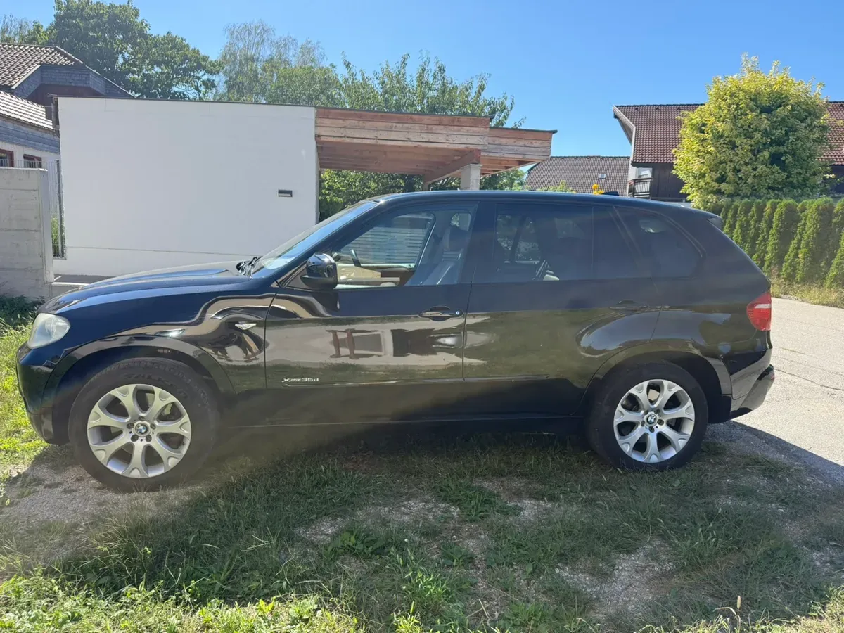 BMW X5 2008 photo 2