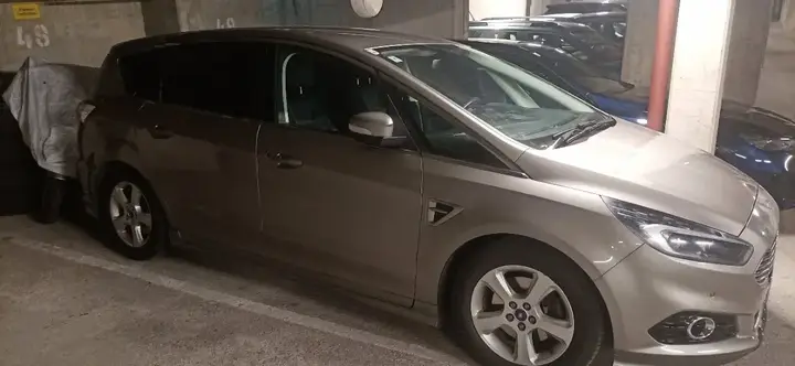 Ford S-Max