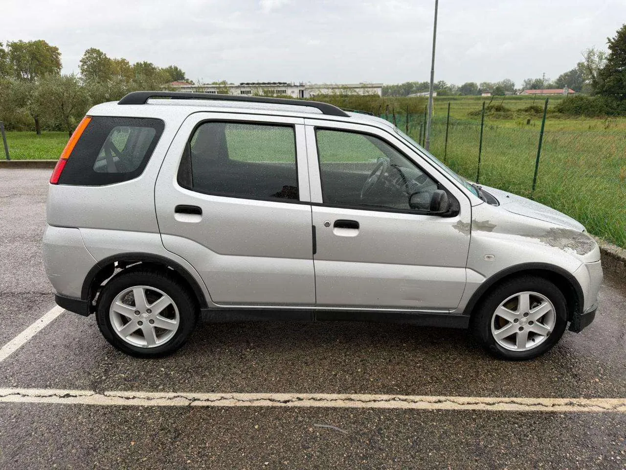 Suzuki Ignis 2004 photo 4