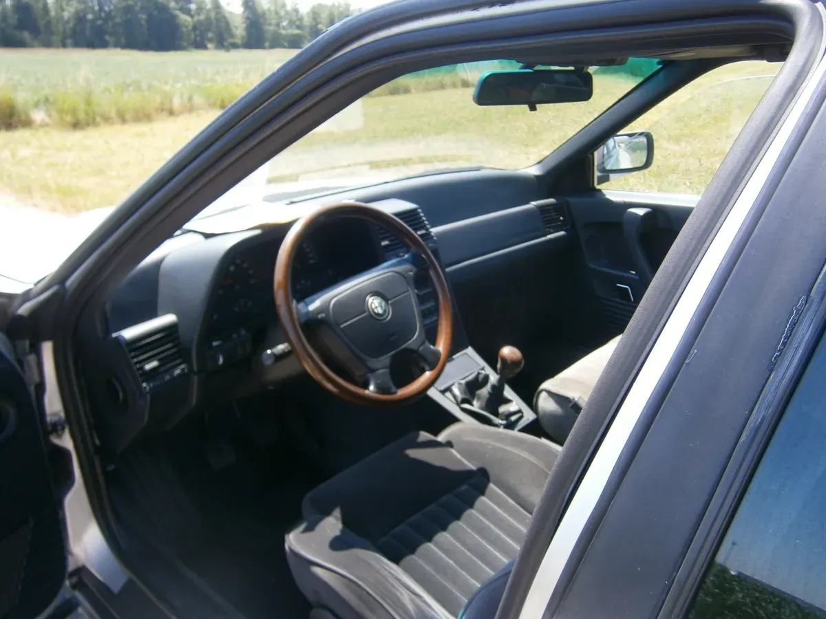 Alfa Romeo 164 1997 photo 3