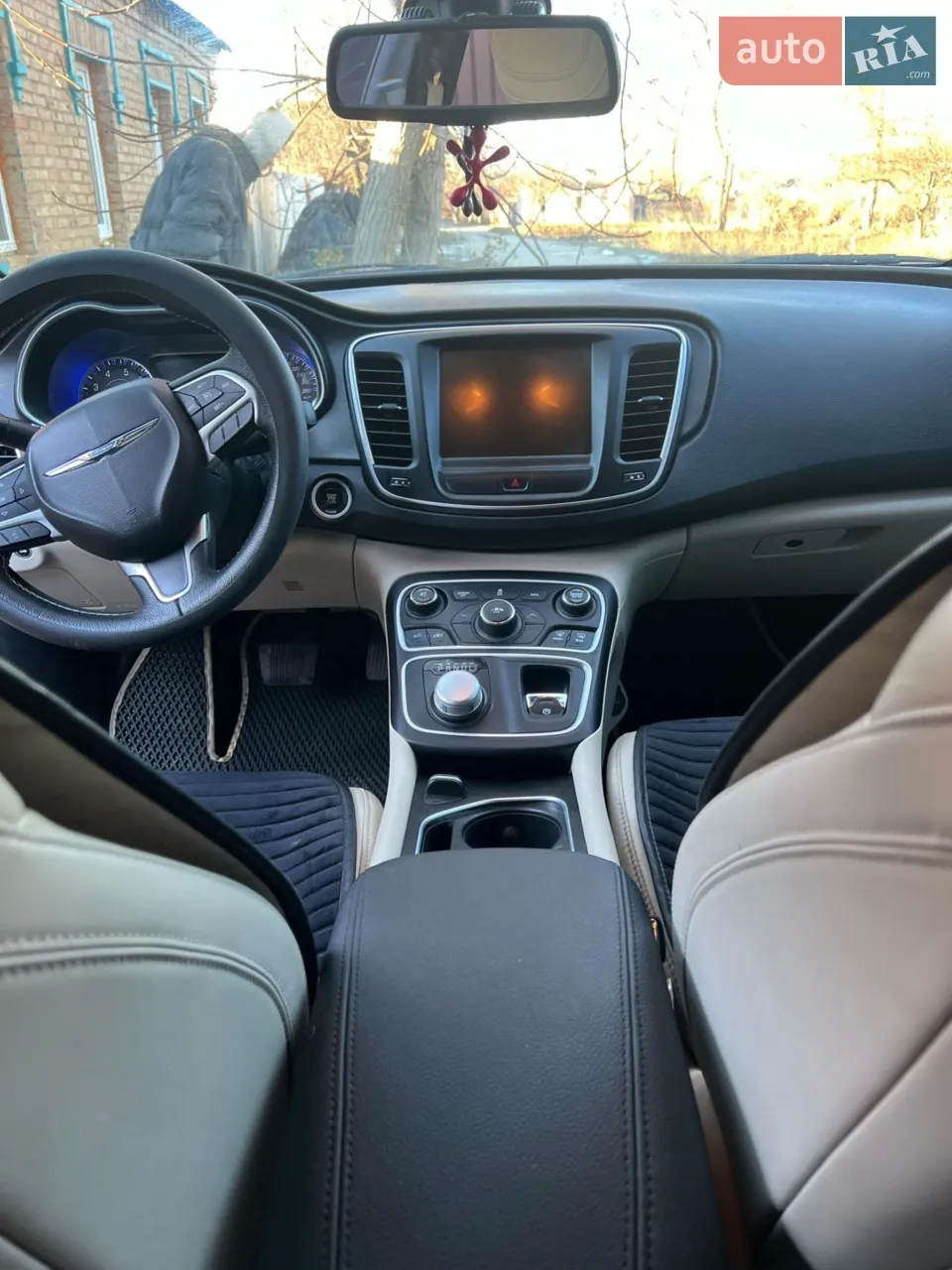 Chrysler 200 2014 photo 4