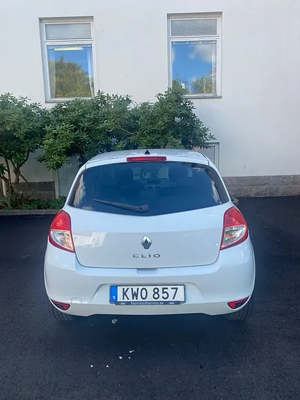 Renault Clio 2010 photo 4