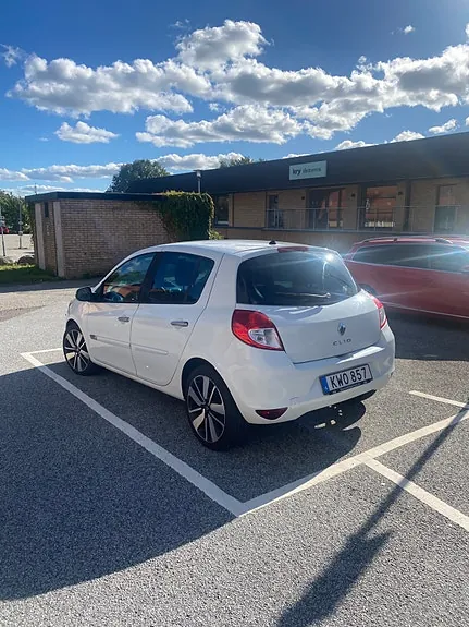 Renault Clio 2010 photo 3