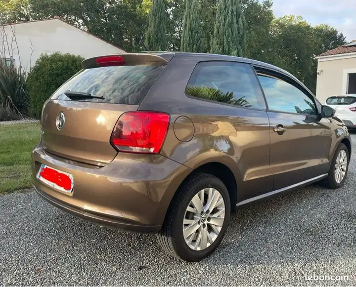 Volkswagen Polo 2014 photo 2