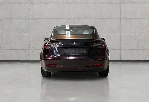 Tesla Model 3 2022 photo 3