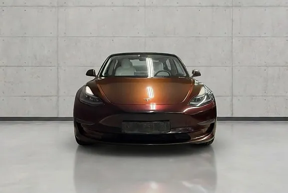 Tesla Model 3 2022 photo 2