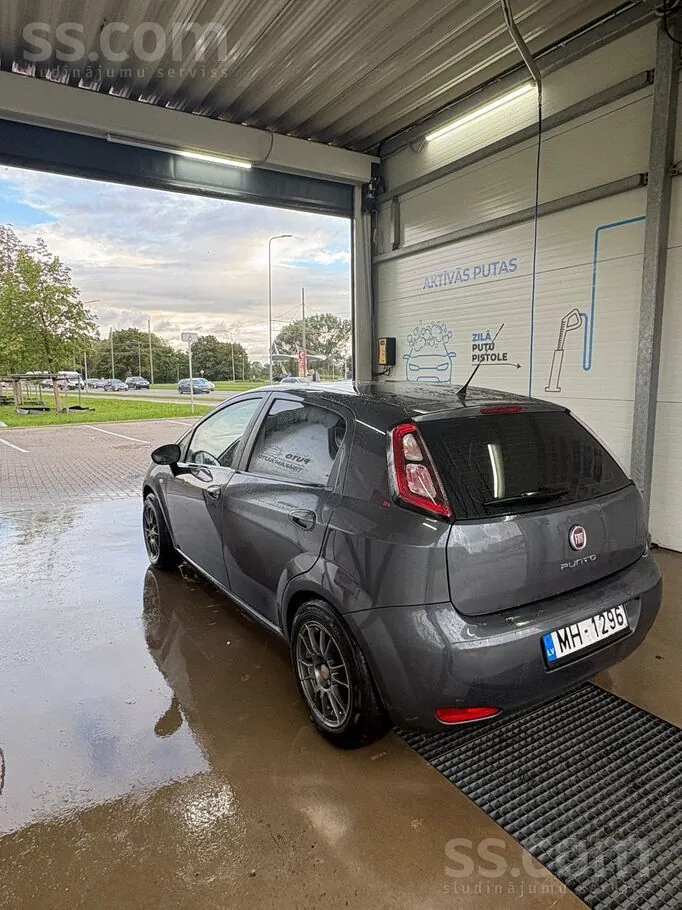 Fiat Punto 2013 photo 2