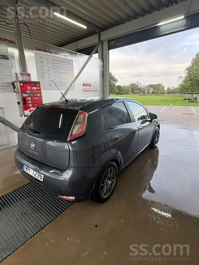 Fiat Punto 2013 photo 3