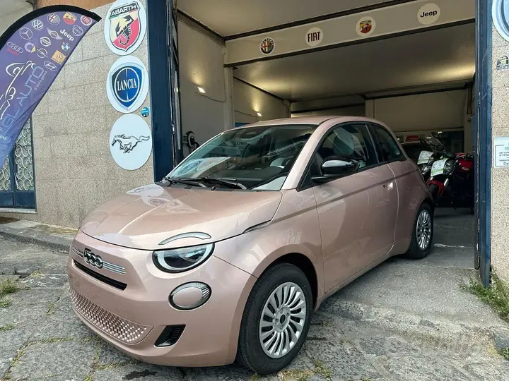 Fiat 500 photo 2