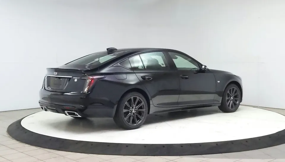 Cadillac Ct5 2026 photo 4