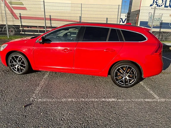 Volvo V60 2012 photo 2