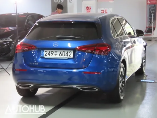 Mercedes-Benz A-Class 2024 photo 3