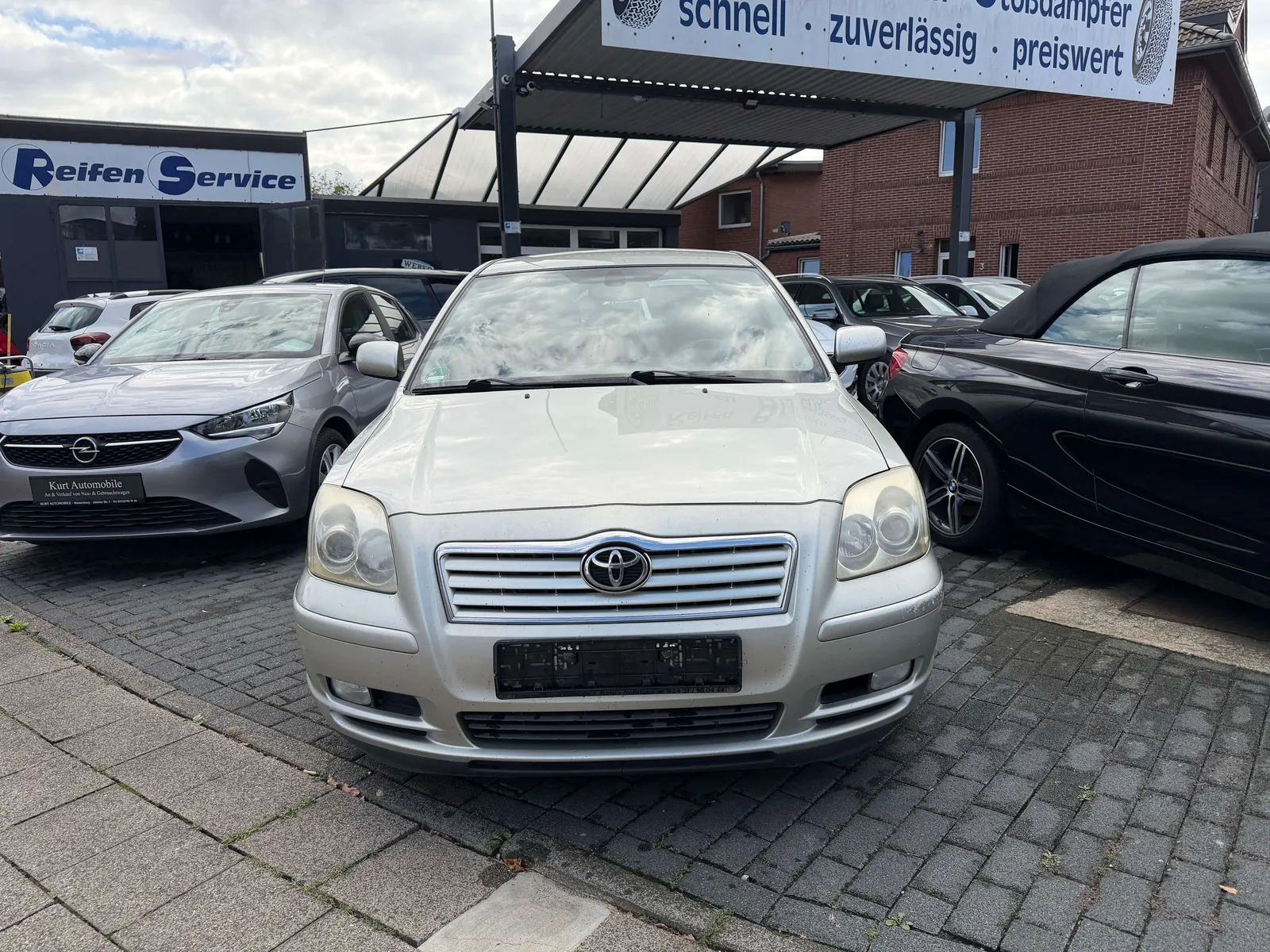 Toyota Avensis 2005 photo 2