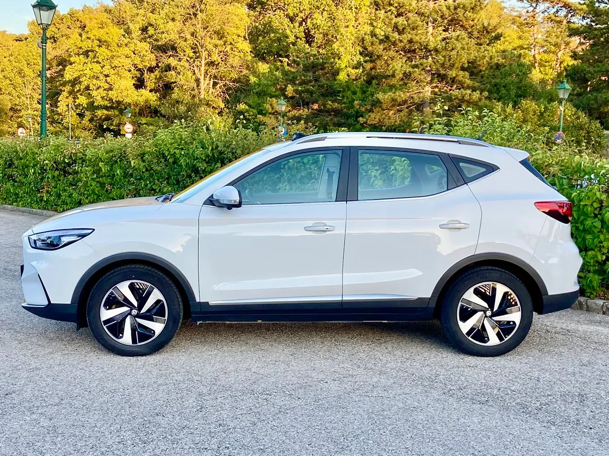 MG Zs Ev 2023 photo 3