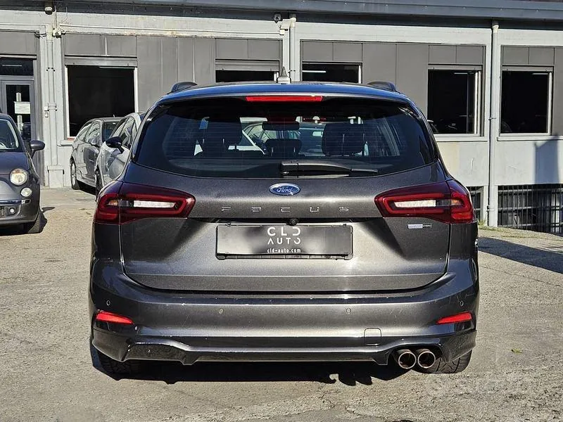 Ford Focus 2023 photo 3