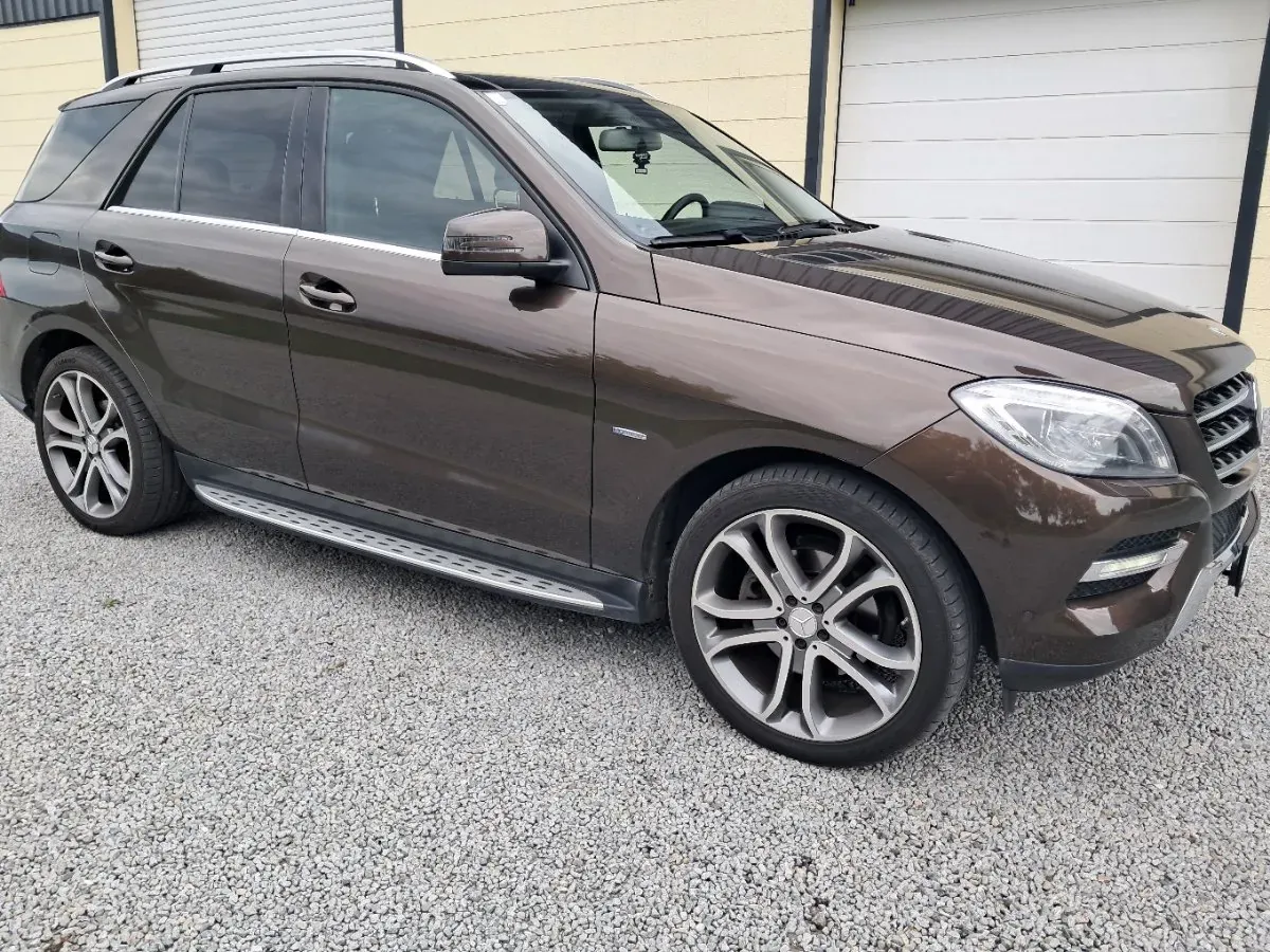 Mercedes-Benz M-Class 2012 photo 2