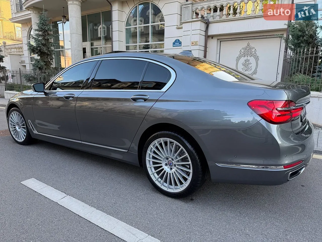 BMW 7 Series 2017 photo 5