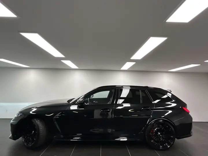 BMW M3 Touring 2025 photo 2