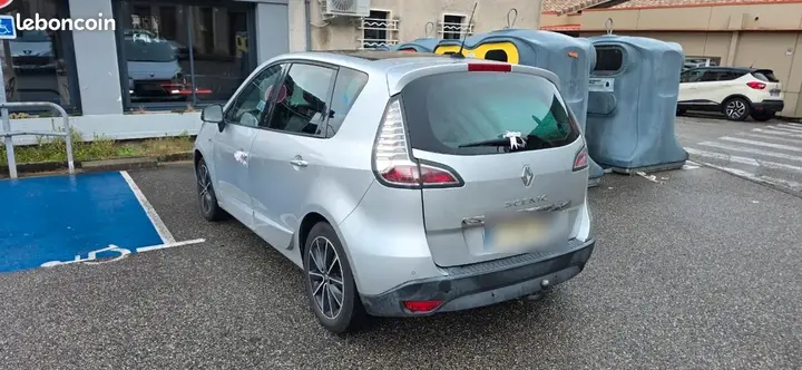 Renault Scenic 2013 photo 3