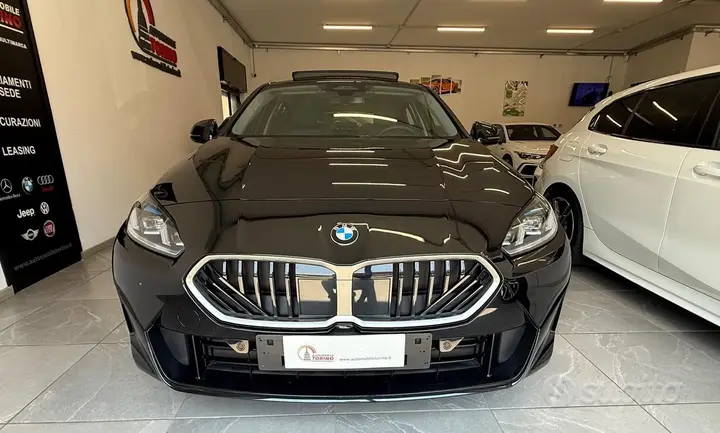 BMW 1 Series 2025 photo 2