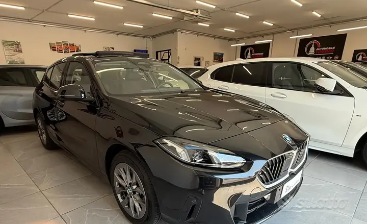 BMW 1 Series 2025 photo 3