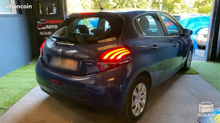 Peugeot 208 2016 photo 3