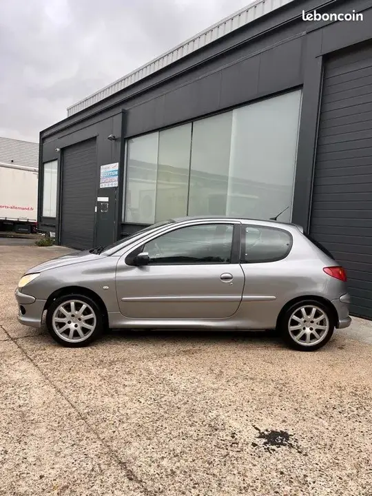 Peugeot 206 2004 photo 2